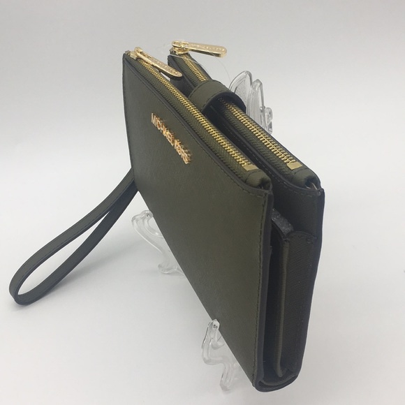 MICHAEL KORS LG DOUBLE ZIP WRISTLET DUFFLE - Picture 4 of 8